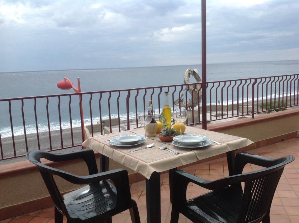 B&B La Sirena Santa Teresa Di Riva Dış mekan fotoğraf