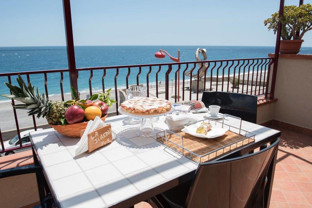 B&B La Sirena Santa Teresa Di Riva Dış mekan fotoğraf