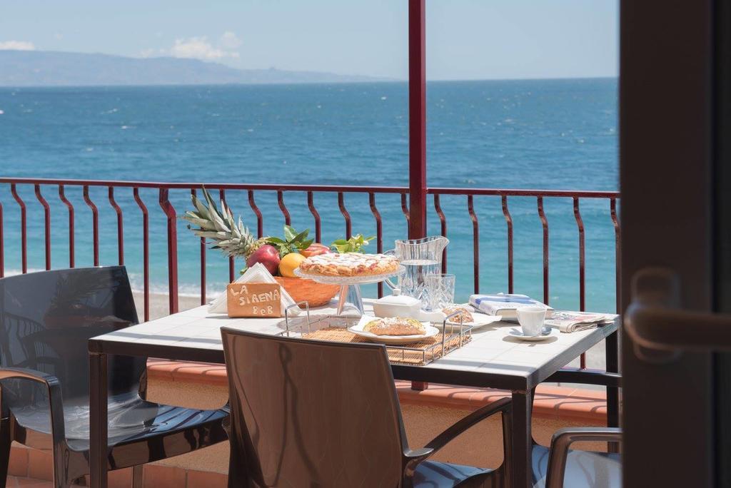 B&B La Sirena Santa Teresa Di Riva Dış mekan fotoğraf