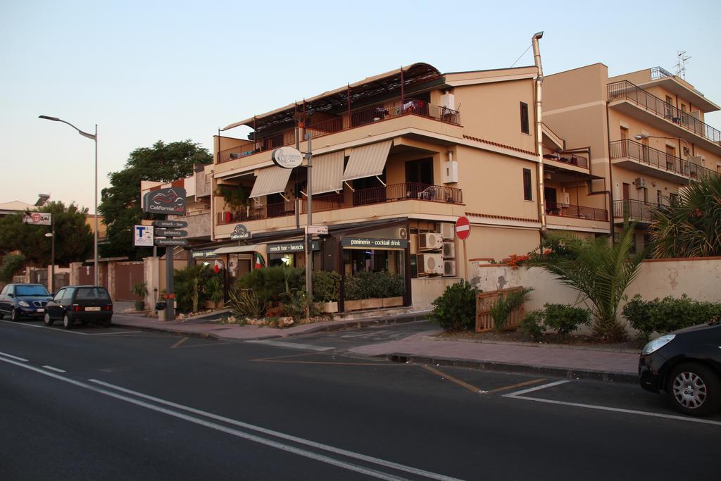B&B La Sirena Santa Teresa Di Riva Dış mekan fotoğraf